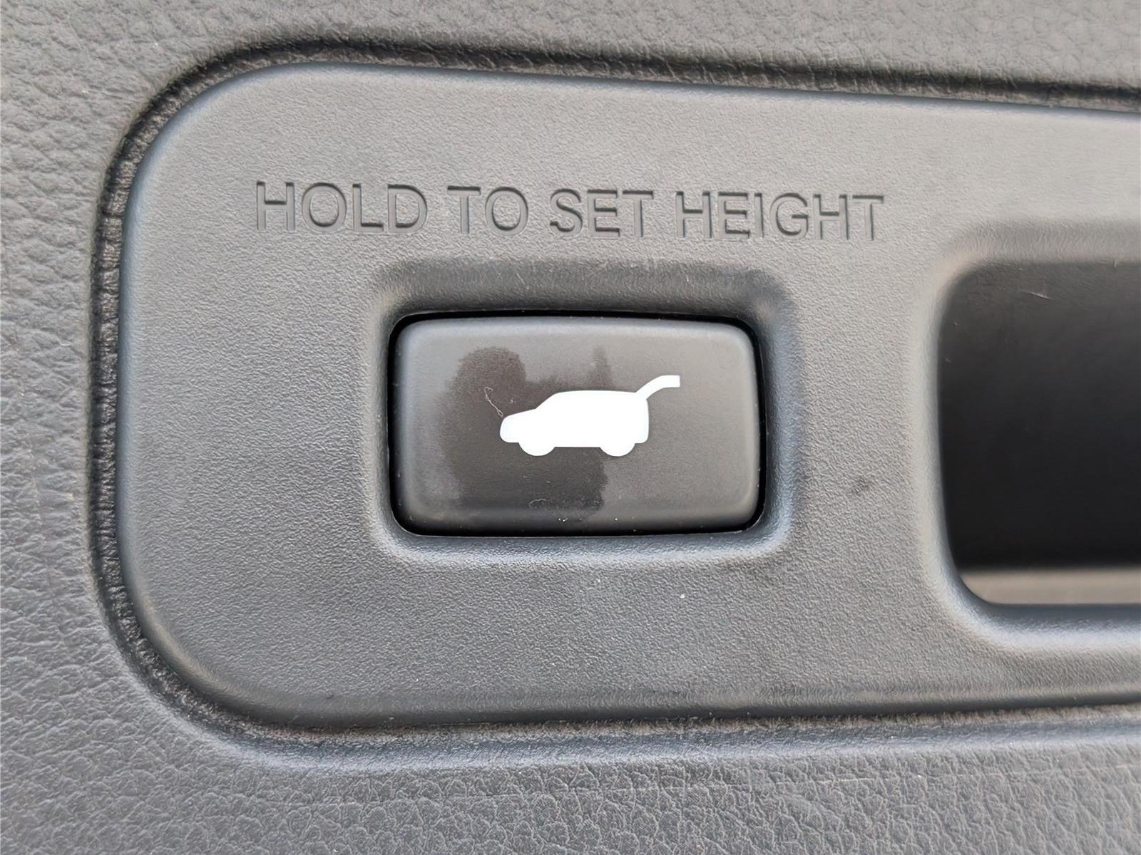 Used 2025 Honda Pilot Elite image 15