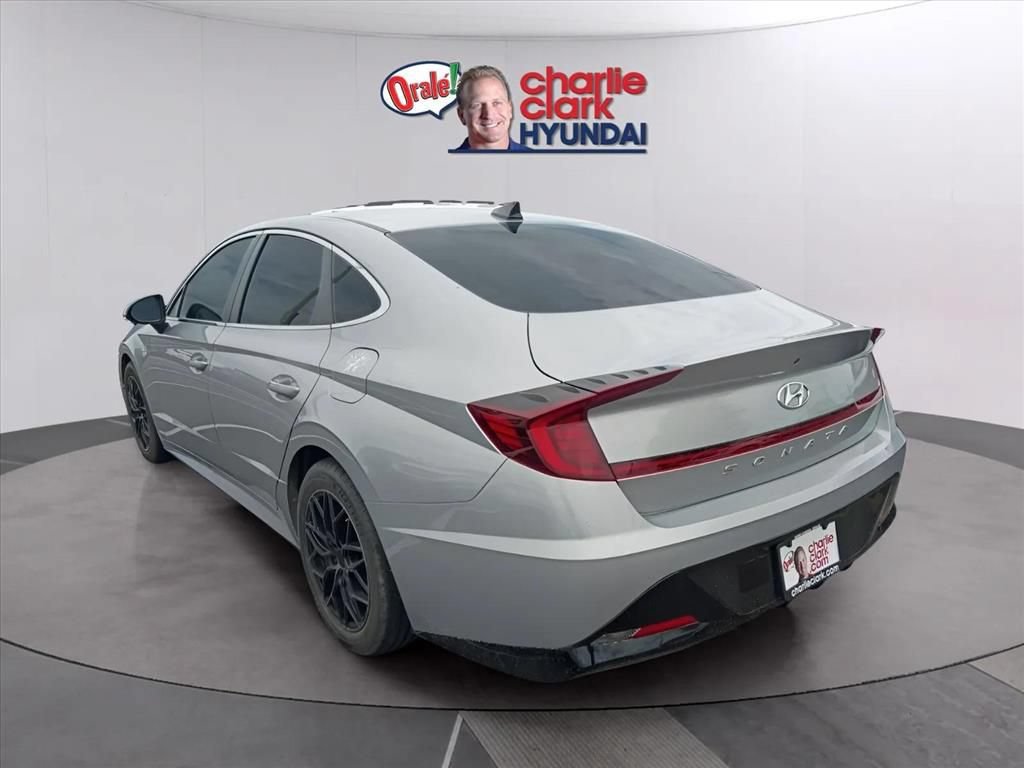 Used 2020 Hyundai Sonata SEL w/ Convenience Package FWD image 2