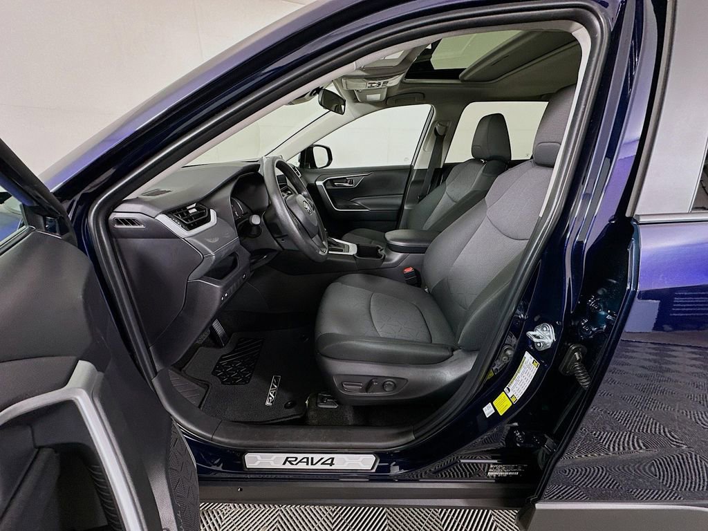 Certified 2025 Toyota RAV4 XLE w/ Convenience Package FWD image 20
