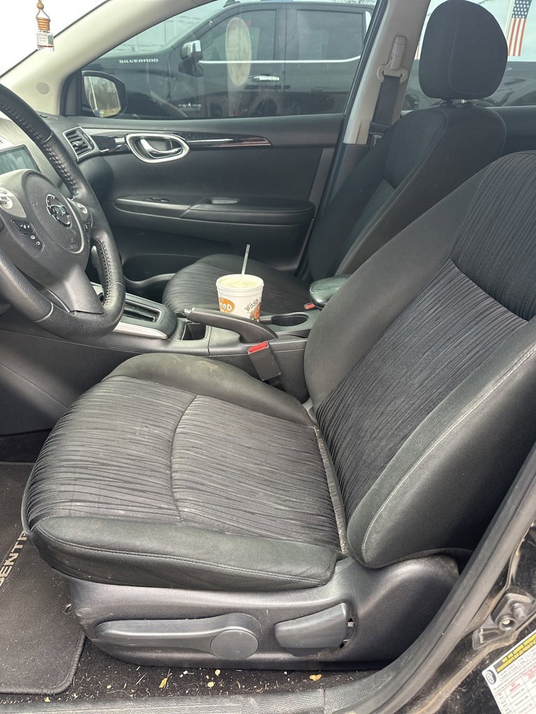 Used 2019 Nissan Sentra SV image 4