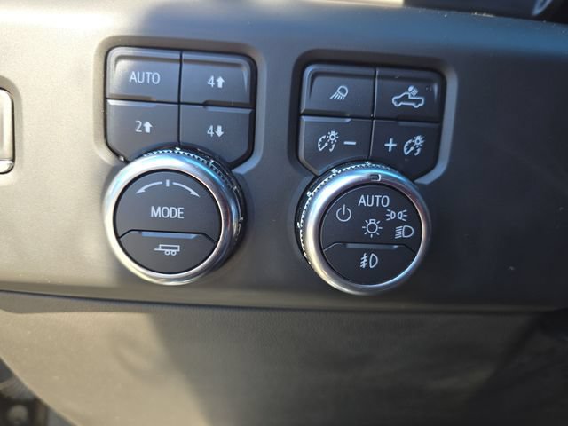 Used 2024 GMC Sierra 1500 AT4 w/ Technology Package AWD/4WD image 29