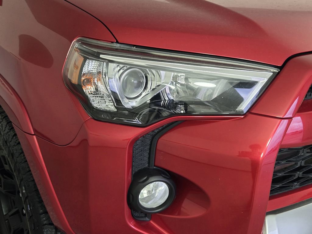 Used 2019 Toyota 4Runner TRD Off-Road Premium AWD/4WD image 9