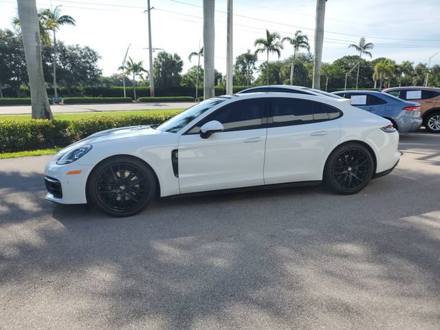Used 2023 Porsche Panamera RWD image 2