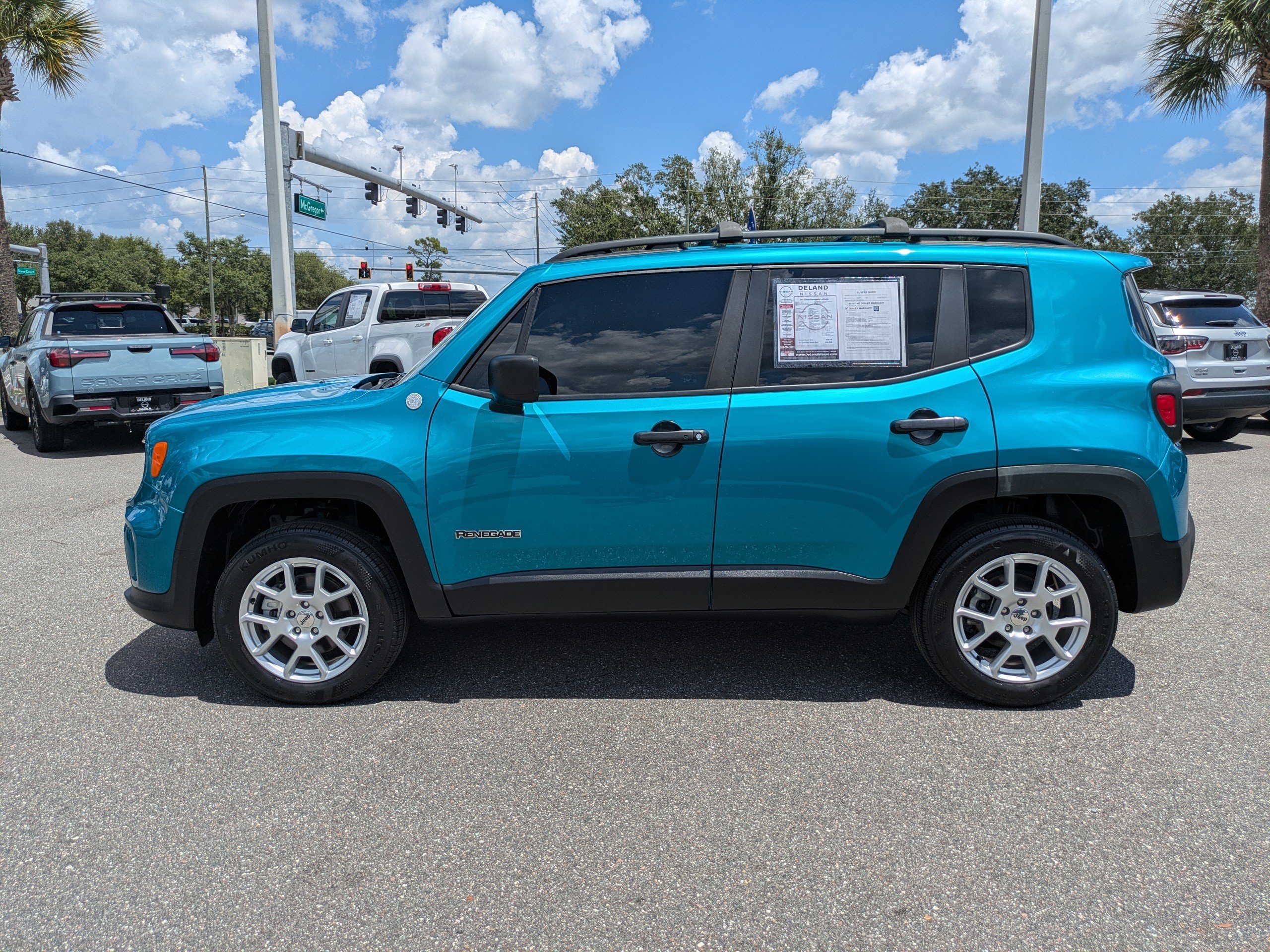 Used 2022 Jeep Renegade Latitude AWD/4WD image 7
