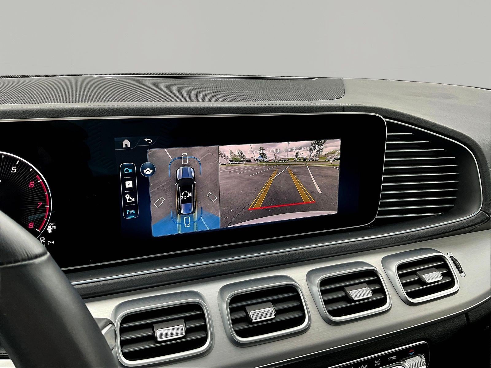 Used 2025 Mercedes-Benz GLS 450 4MATIC image 13
