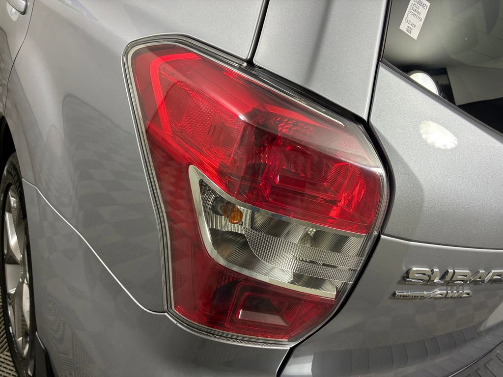 Used 2016 Subaru Forester 2.5i Touring w/ Eyesight & Navigation System image 25