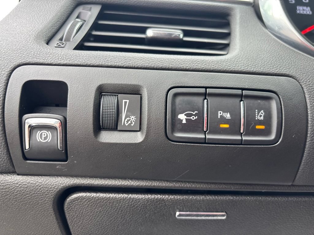 Used 2015 Chevrolet Impala LTZ FWD image 17