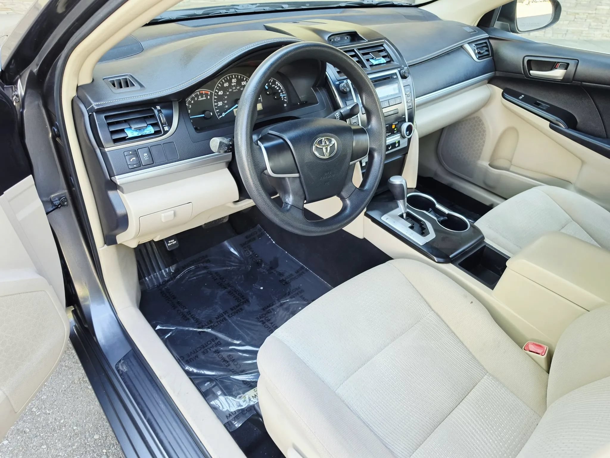 Used 2012 Toyota Camry FWD image 9