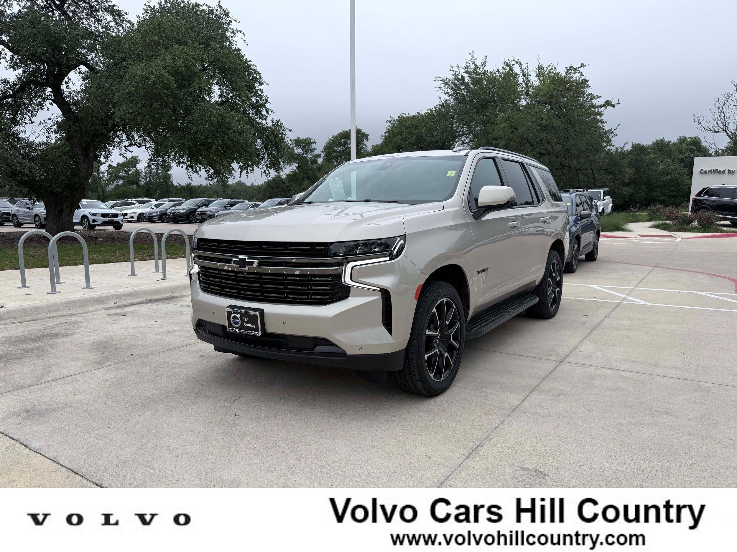 Used 2022 Chevrolet Tahoe RST w/ Luxury Package RWD image 1