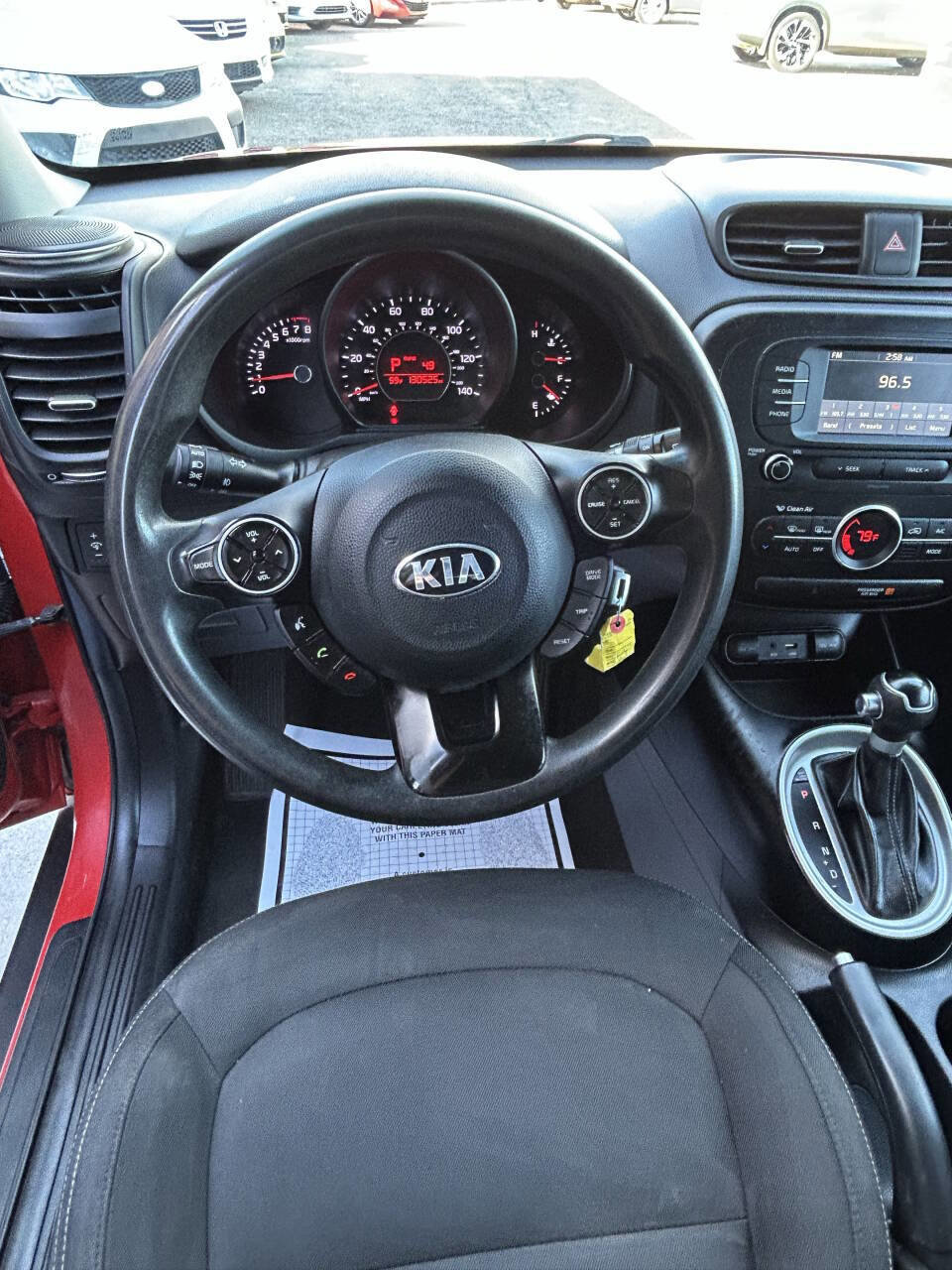 Used 2017 Kia Soul + image 11