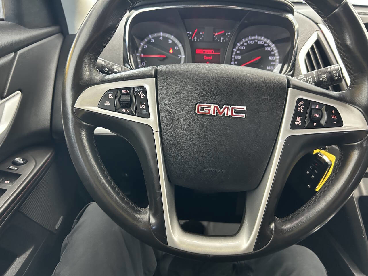 Used 2015 GMC Terrain SLT w/ Chrome Appearance Package image 16