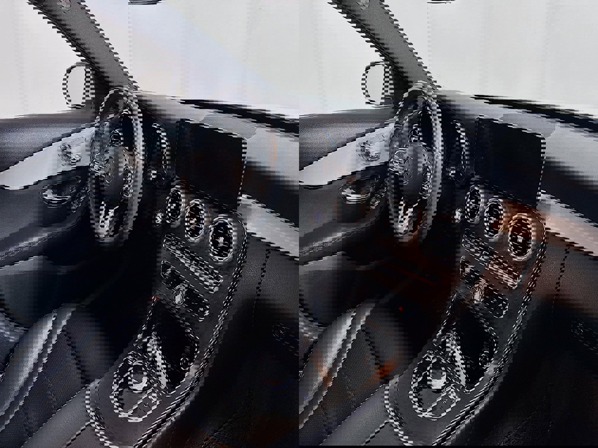 Used 2020 Mercedes-Benz C 300 4MATIC Sedan image 29