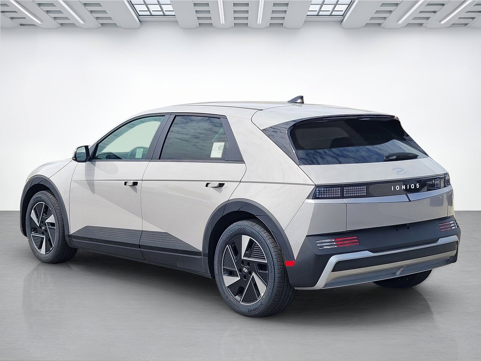 New 2026 Hyundai Ioniq 5 SEL RWD image 6