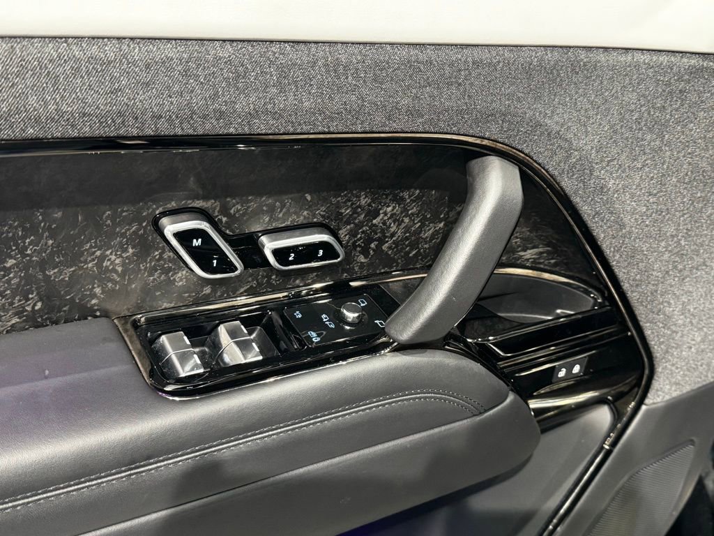 Used 2023 Land Rover Range Rover Sport First Edition image 13
