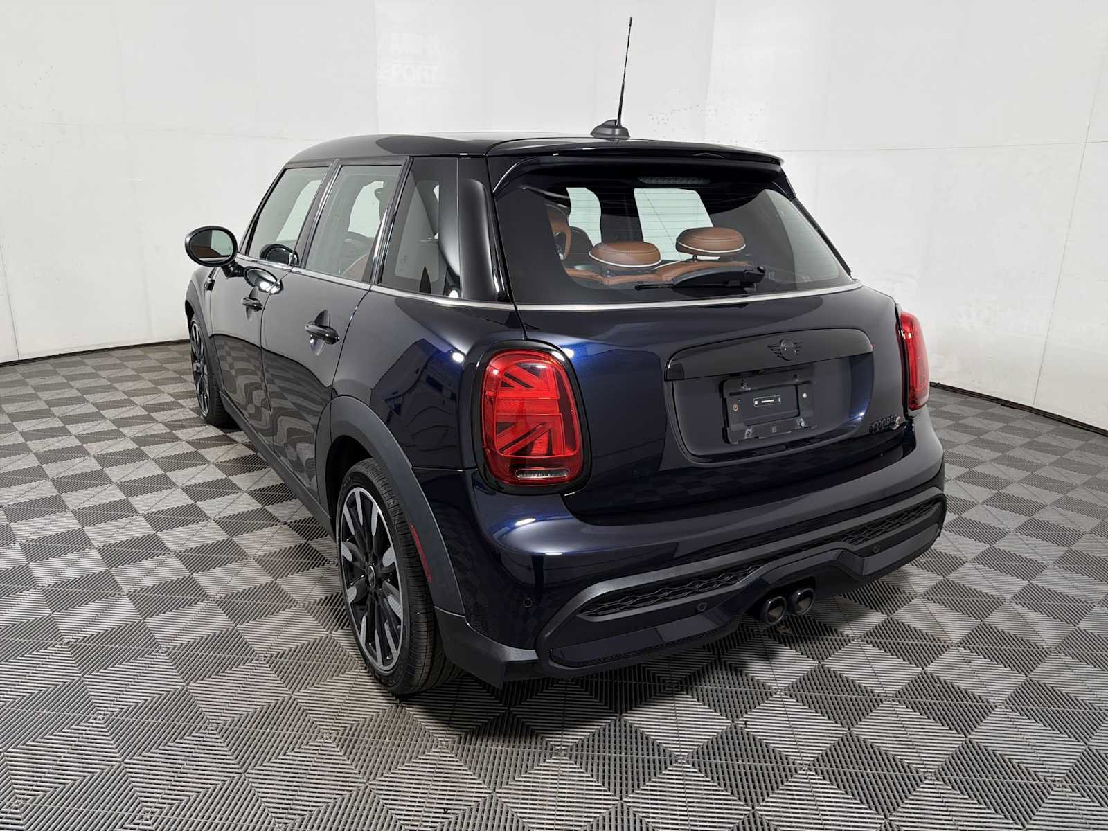 Used 2024 MINI Cooper S FWD image 5