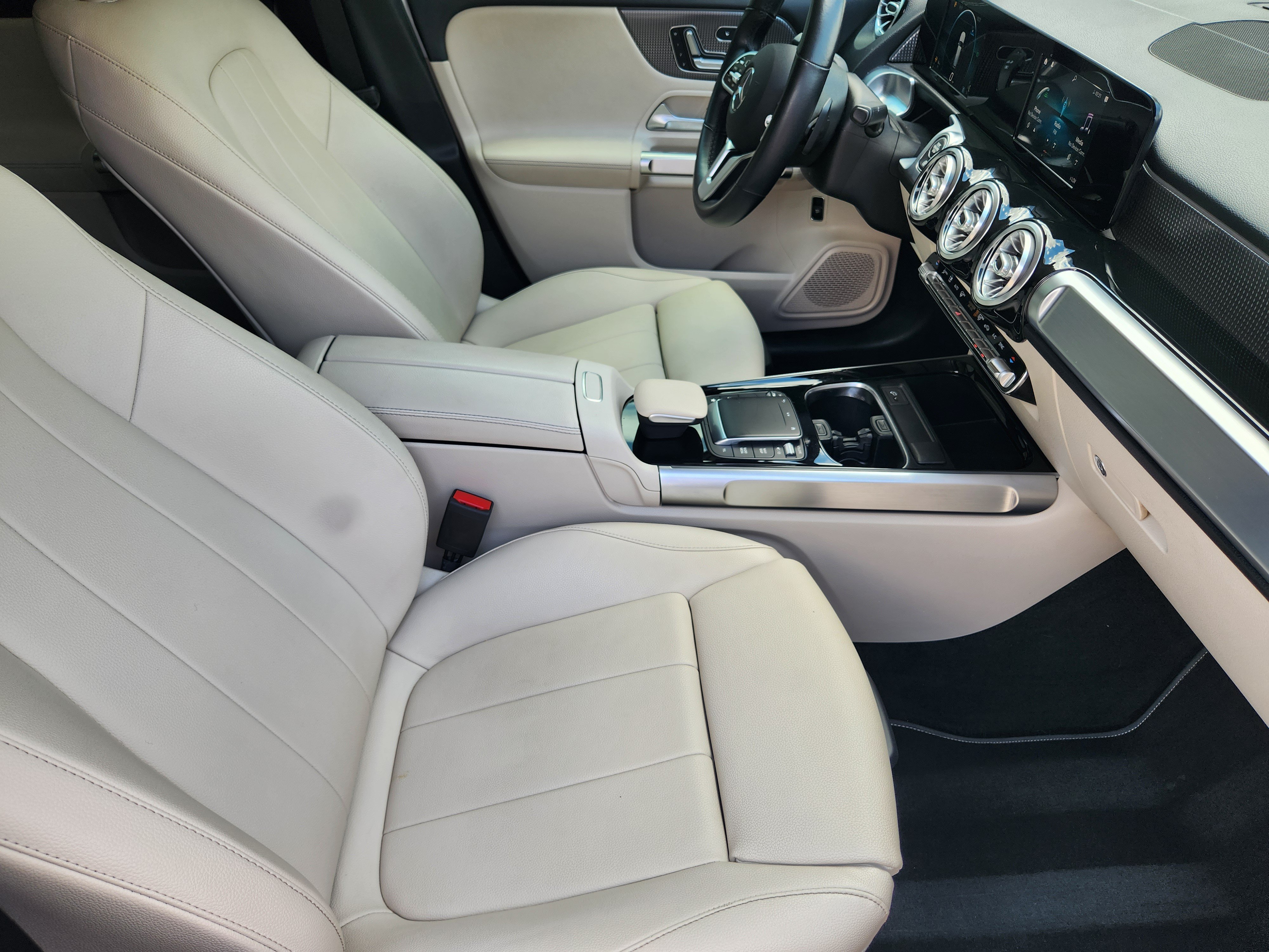 Used 2021 Mercedes-Benz GLB 250 image 14
