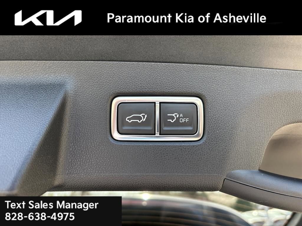 Certified 2025 Kia Sorento EX w/ Panoramic Sunroof Package image 28