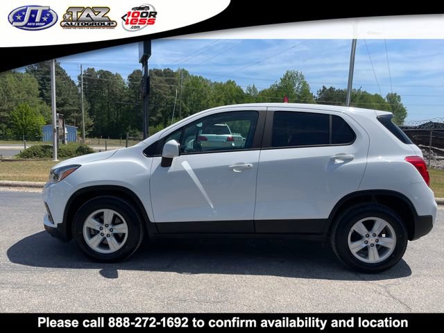 Used 2022 Chevrolet Trax LS w/ Tint and Cruise Package FWD image 4