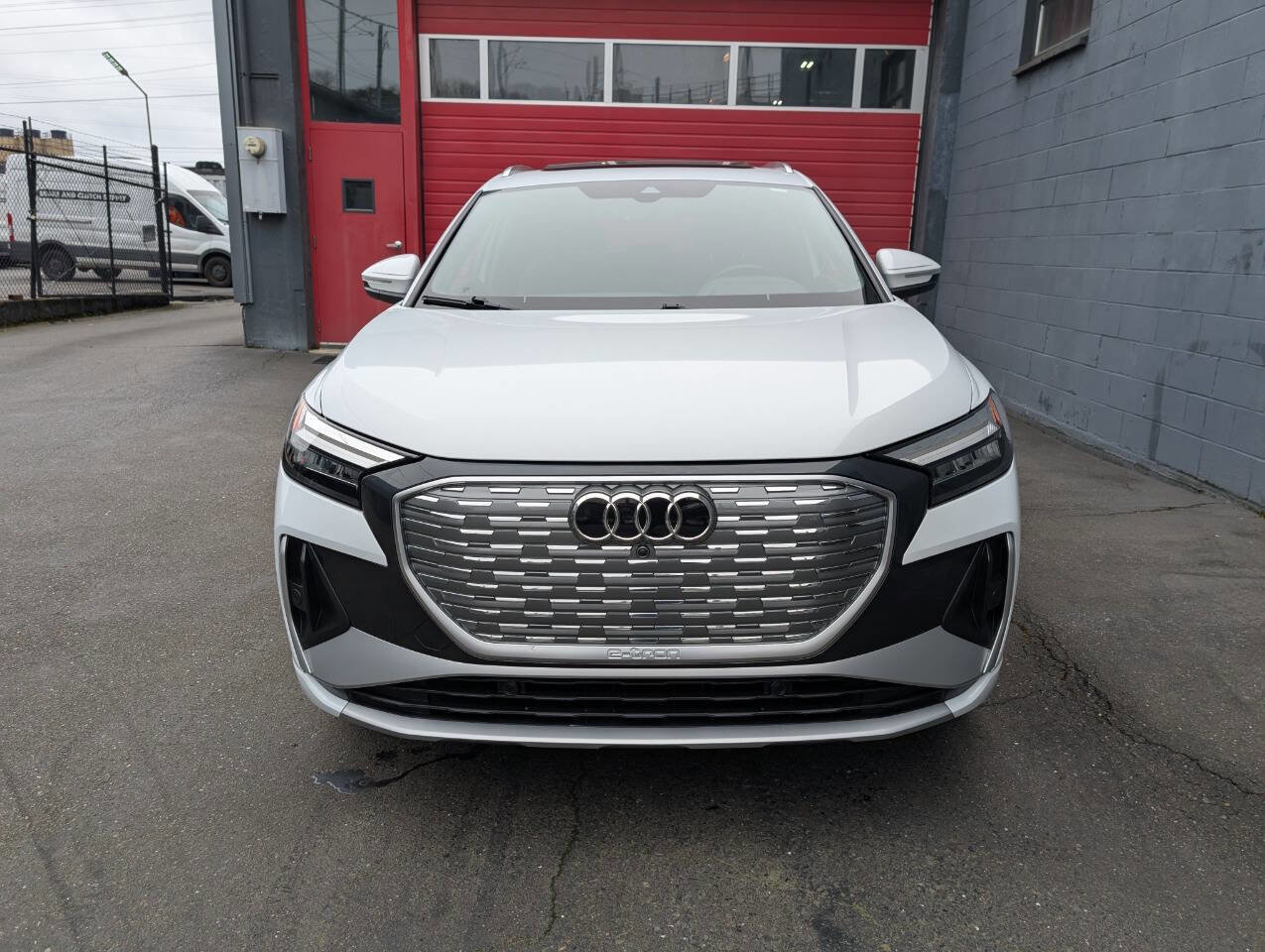 Used 2023 Audi Q4 e-tron Premium Plus w/ Premium Plus image 7