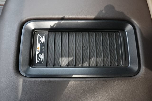 Used 2018 Chevrolet Tahoe Premier AWD/4WD image 33