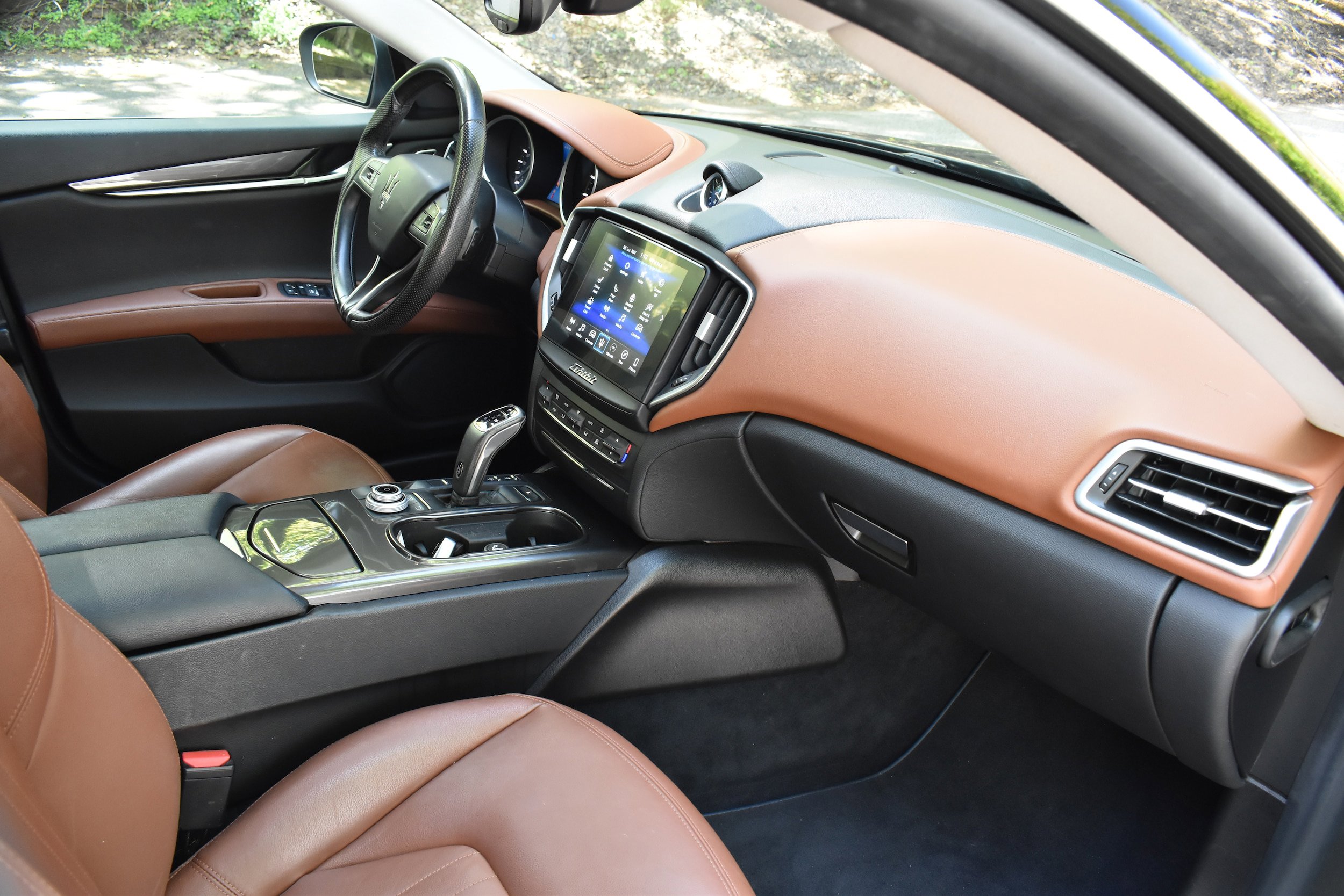 Used 2020 Maserati Ghibli RWD image 26