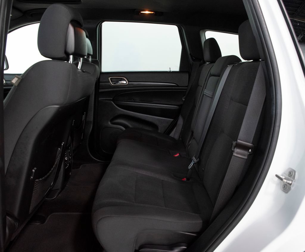 Used 2015 Jeep Grand Cherokee Laredo w/ Quick Order Package 23E AWD/4WD image 11