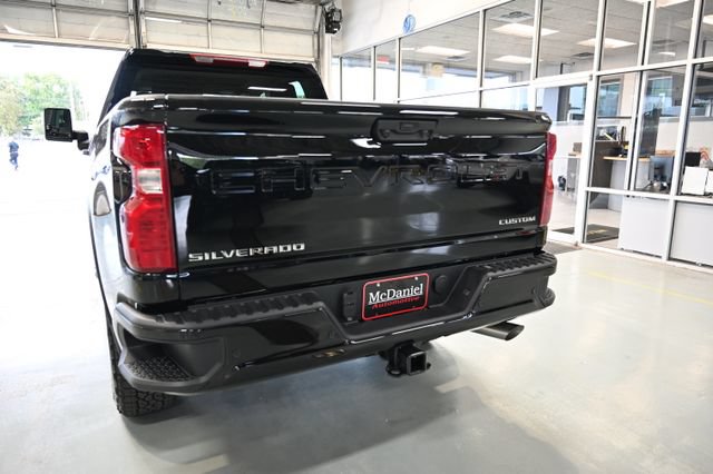 New 2026 Chevrolet Silverado 2500 Custom w/ Custom Value Package AWD/4WD image 6