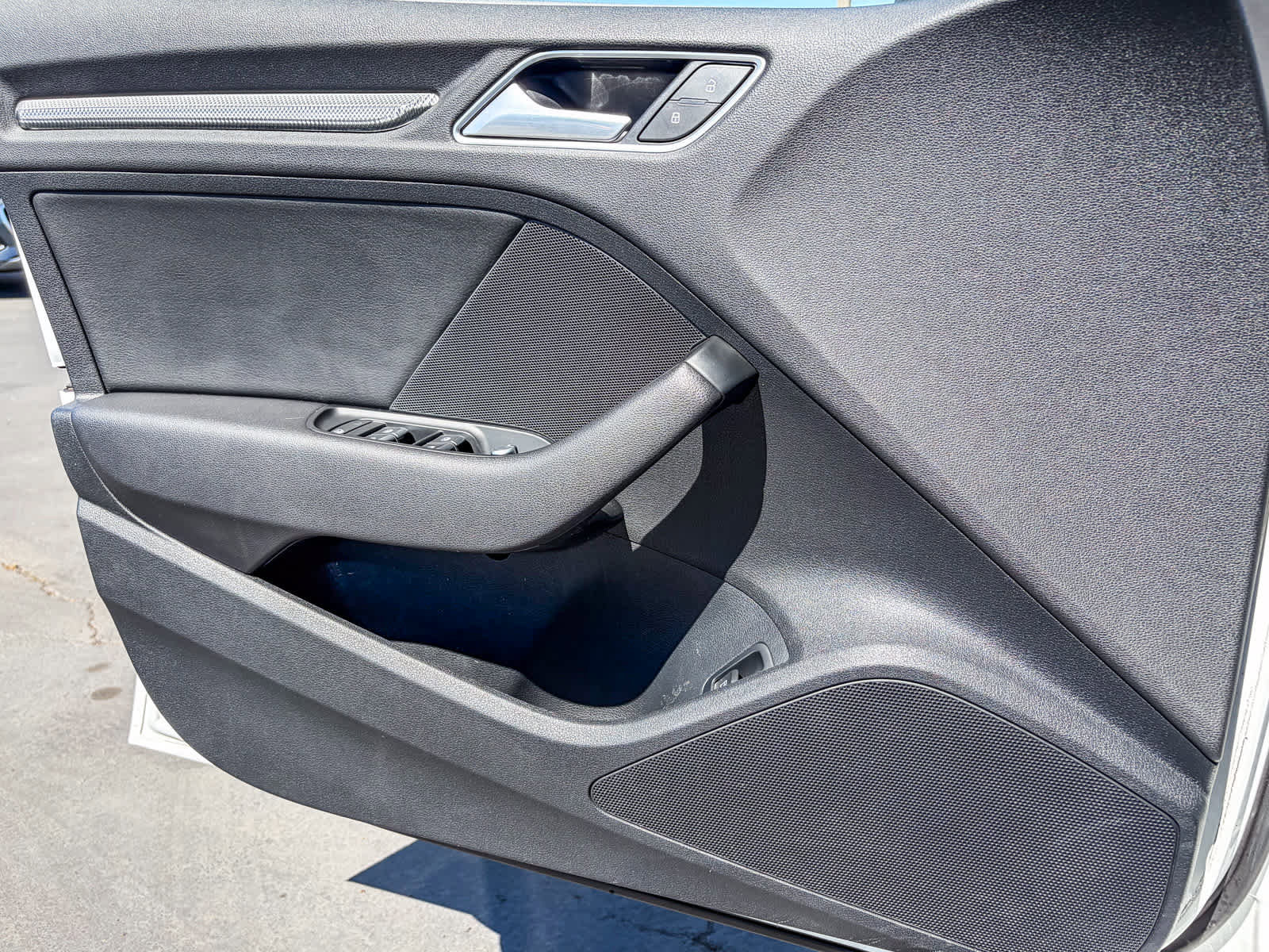 Used 2017 Audi A3 e-tron Premium Plus w/ Technology Package image 20