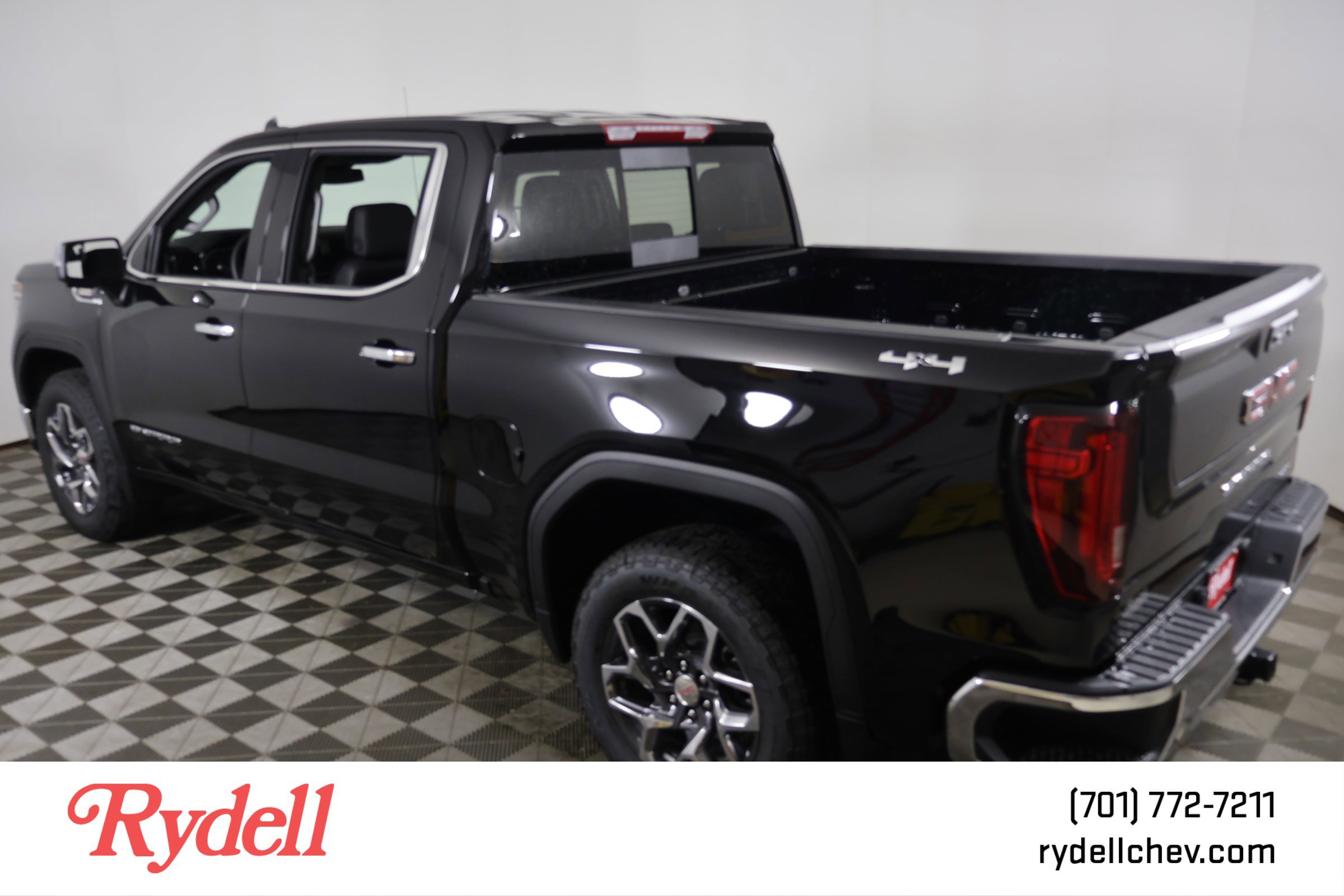 New 2026 GMC Sierra 1500 SLT w/ SLT Convenience Package image 8