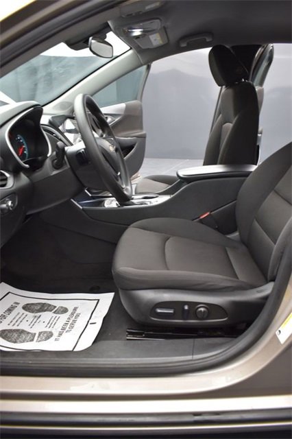 Used 2023 Chevrolet Malibu LT image 9