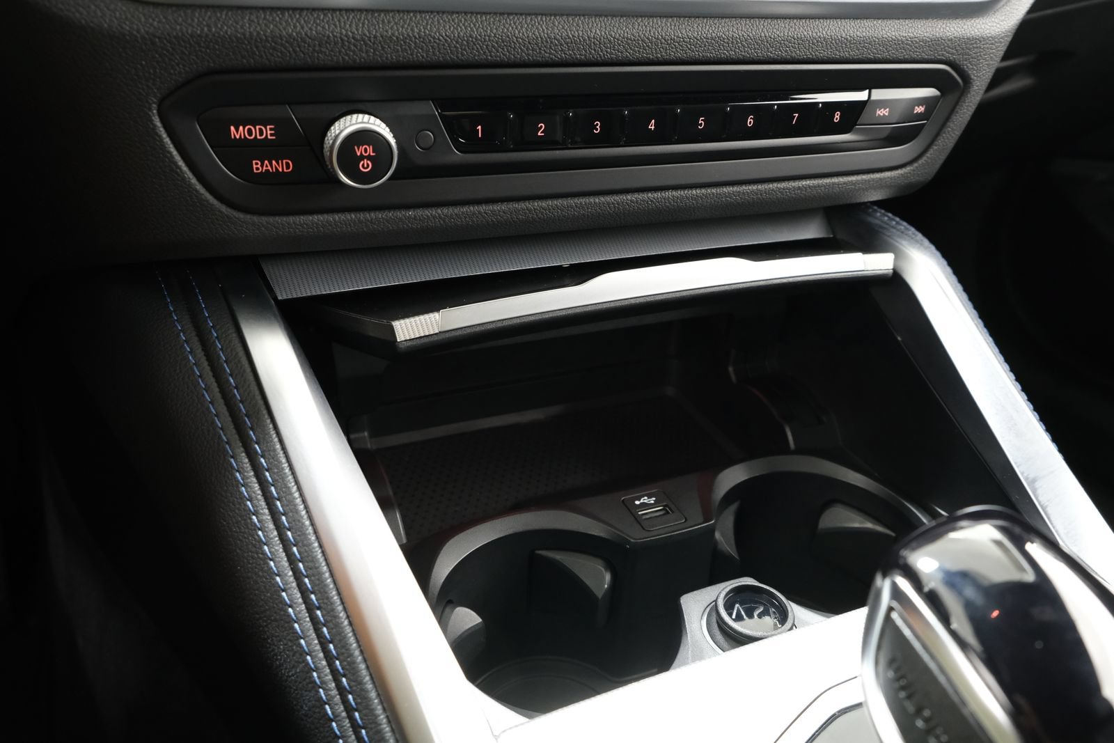 Used 2022 BMW M440i Convertible RWD image 24