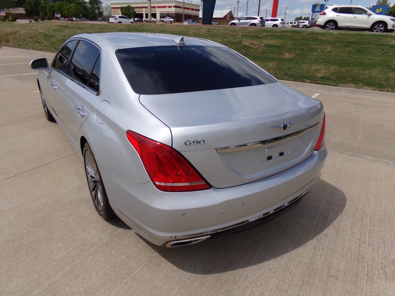 Used 2017 Genesis G90 5.0 Ultimate image 32