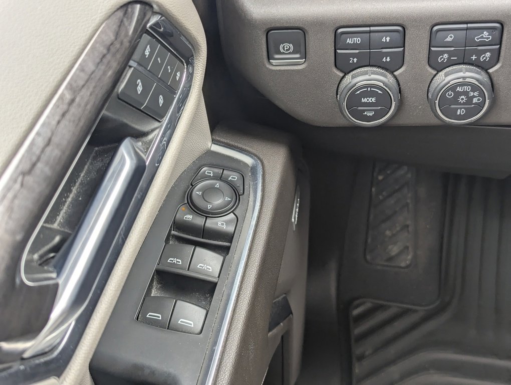 Used 2022 Chevrolet Silverado 1500 LTZ w/ LTZ Premium Package image 30