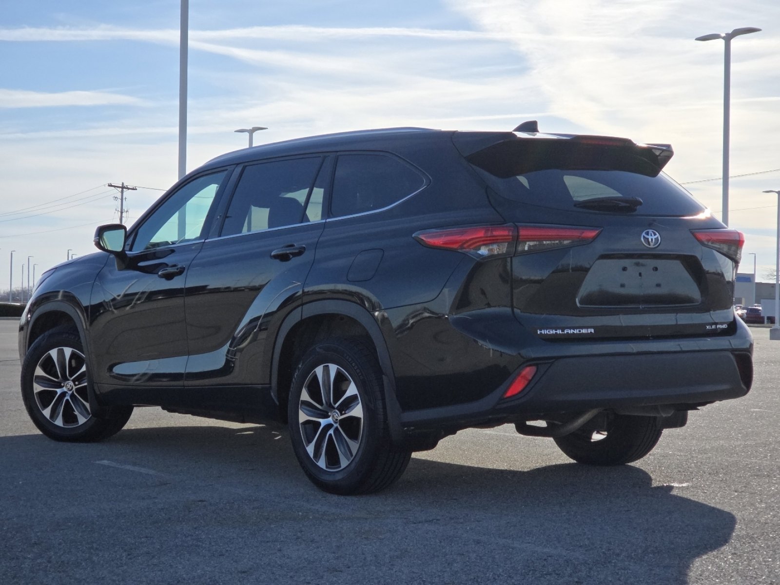 Used 2021 Toyota Highlander XLE image 15