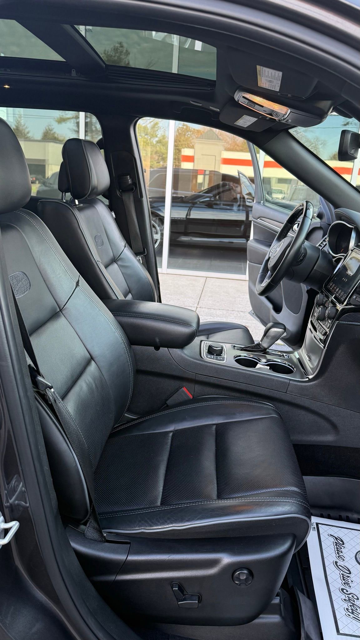 Used 2019 Jeep Grand Cherokee Overland image 19