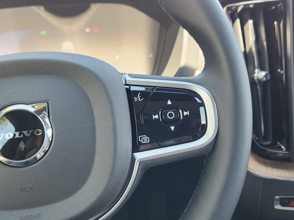 New 2026 Volvo XC60 T8 Plus w/ Climate Package AWD/4WD image 18