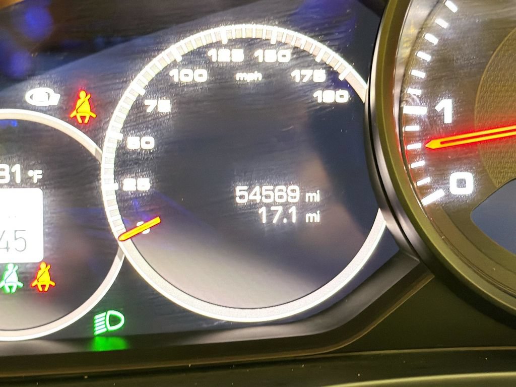 Used 2021 Porsche Panamera RWD image 12