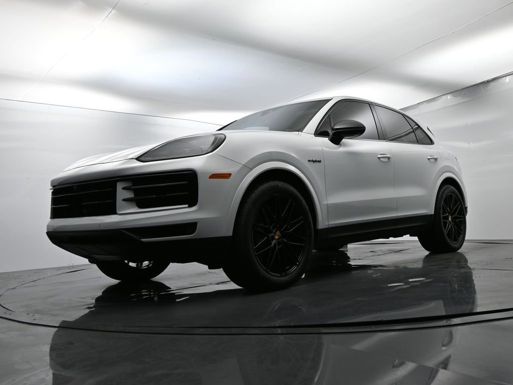 Certified 2024 Porsche Cayenne AWD/4WD image 46