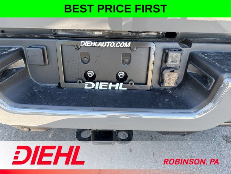 New 2026 RAM 3500 Laramie AWD/4WD image 11