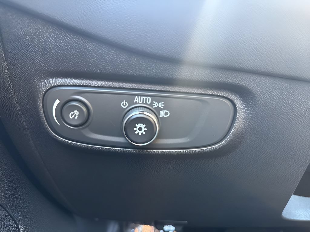 Used 2024 Chevrolet Equinox LS FWD image 22