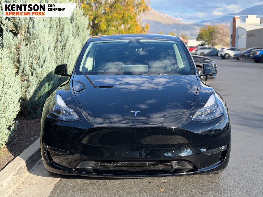 Used 2023 Tesla Model Y Performance AWD/4WD image 2
