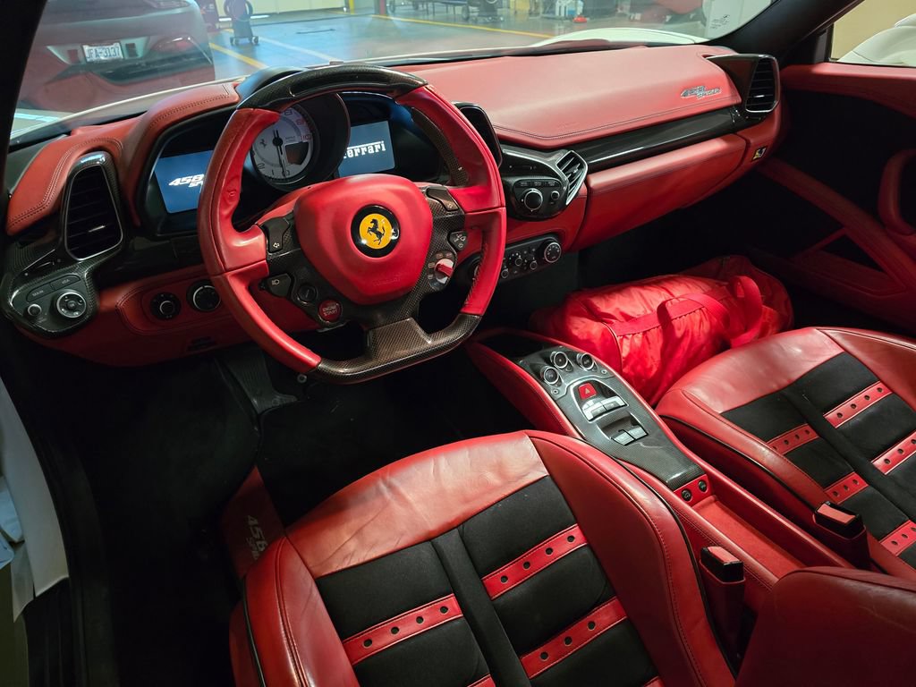 Used 2015 Ferrari 458 Spider RWD image 18