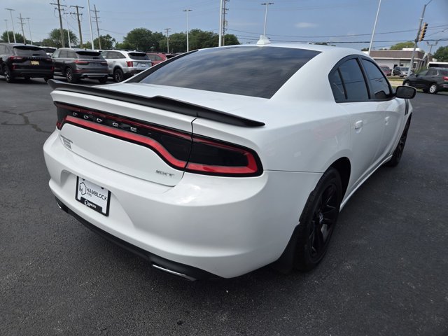 Used 2017 Dodge Charger SXT RWD image 5
