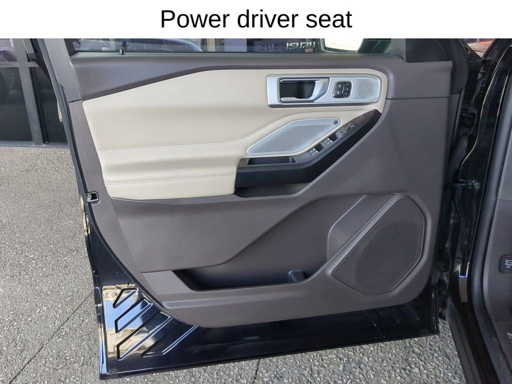 Used 2020 Ford Explorer Platinum w/ Premium Technology Package image 29