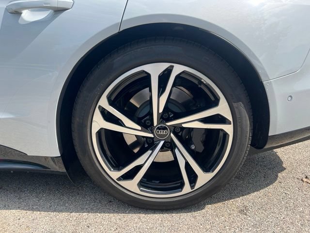 Used 2024 Audi e-tron GT Prestige AWD/4WD image 29