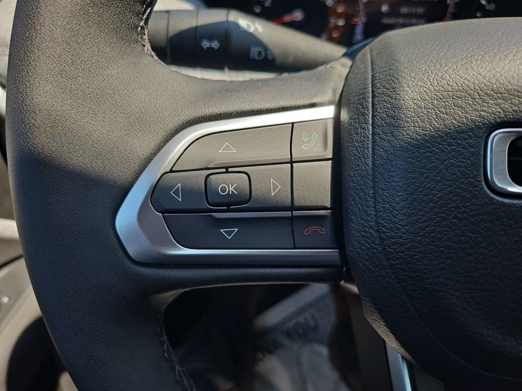 New 2025 Jeep Compass Latitude image 24