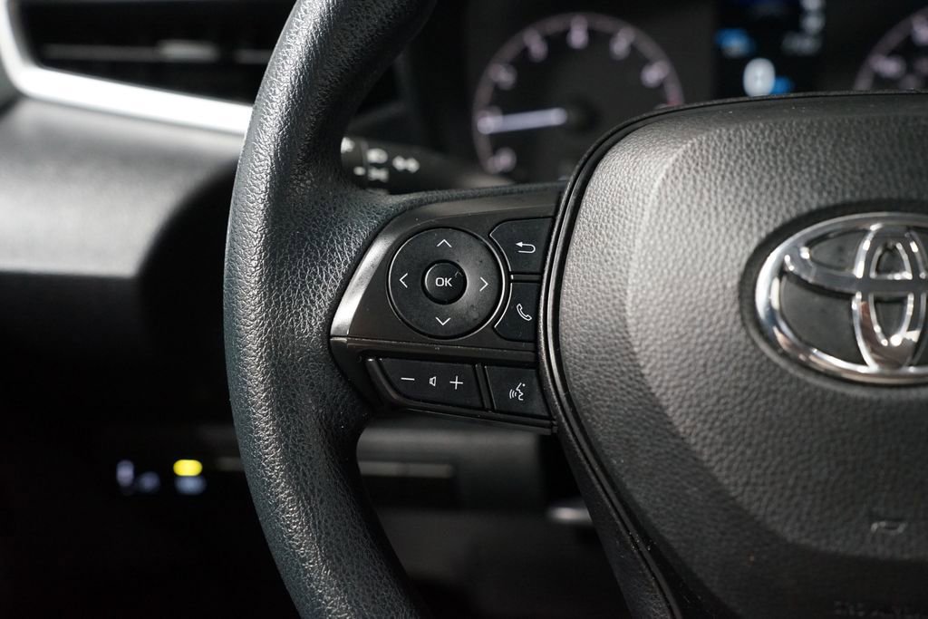 Used 2023 Toyota Corolla LE image 14