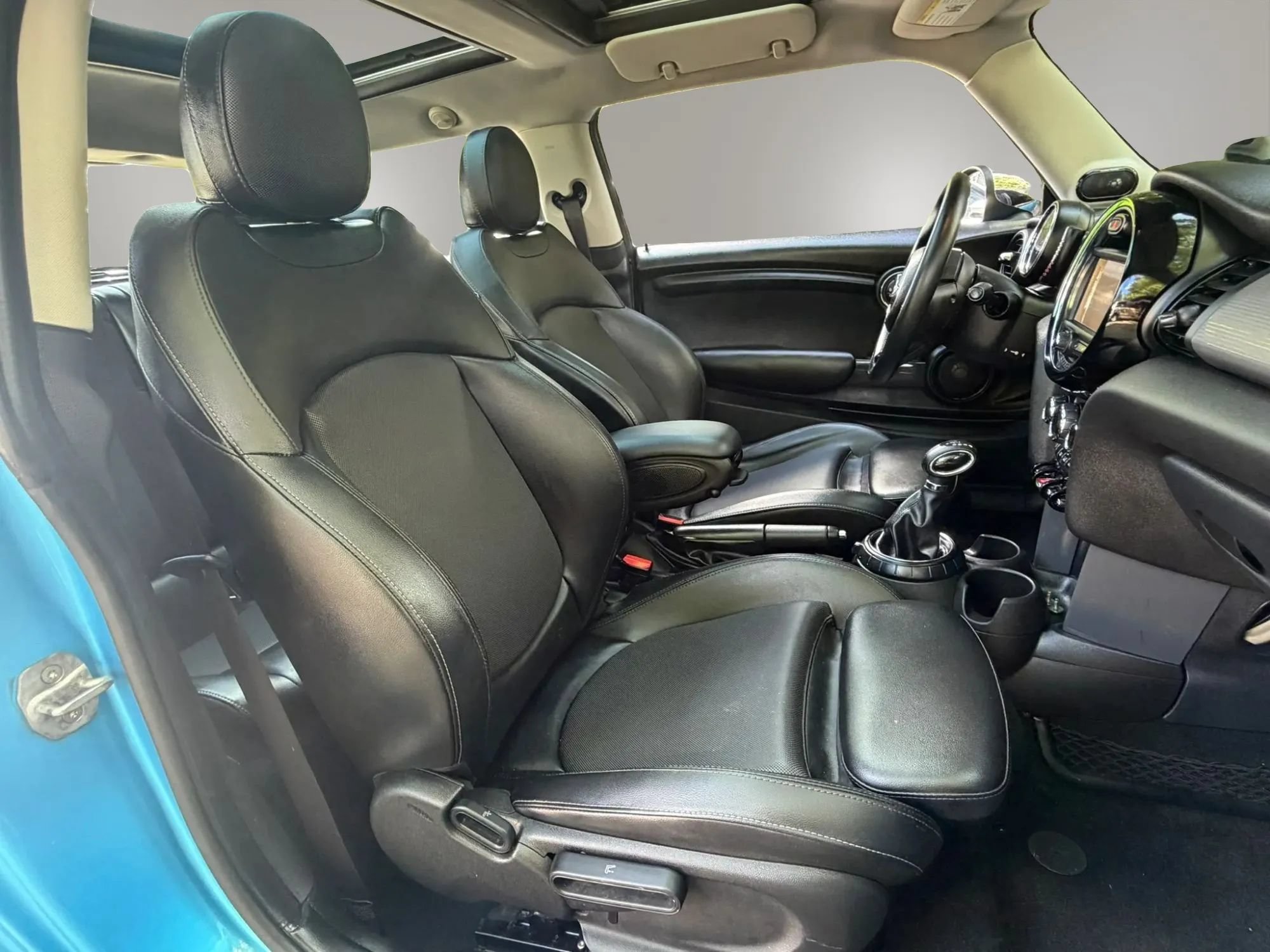 Used 2015 MINI Cooper 2-Door Hardtop FWD image 30