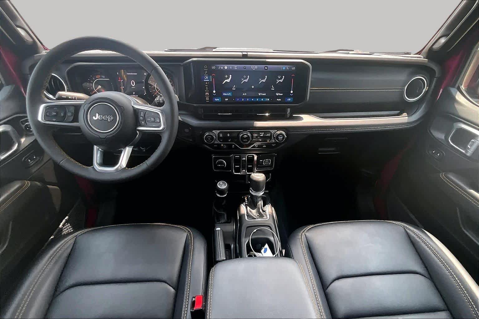 Used 2024 Jeep Wrangler Unlimited Sahara w/ Technology Group AWD/4WD image 15