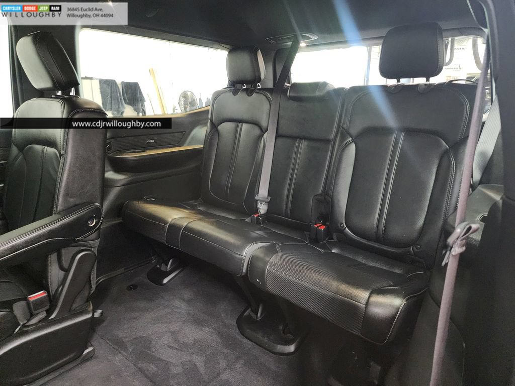 Used 2024 Jeep Wagoneer Series II AWD/4WD image 27